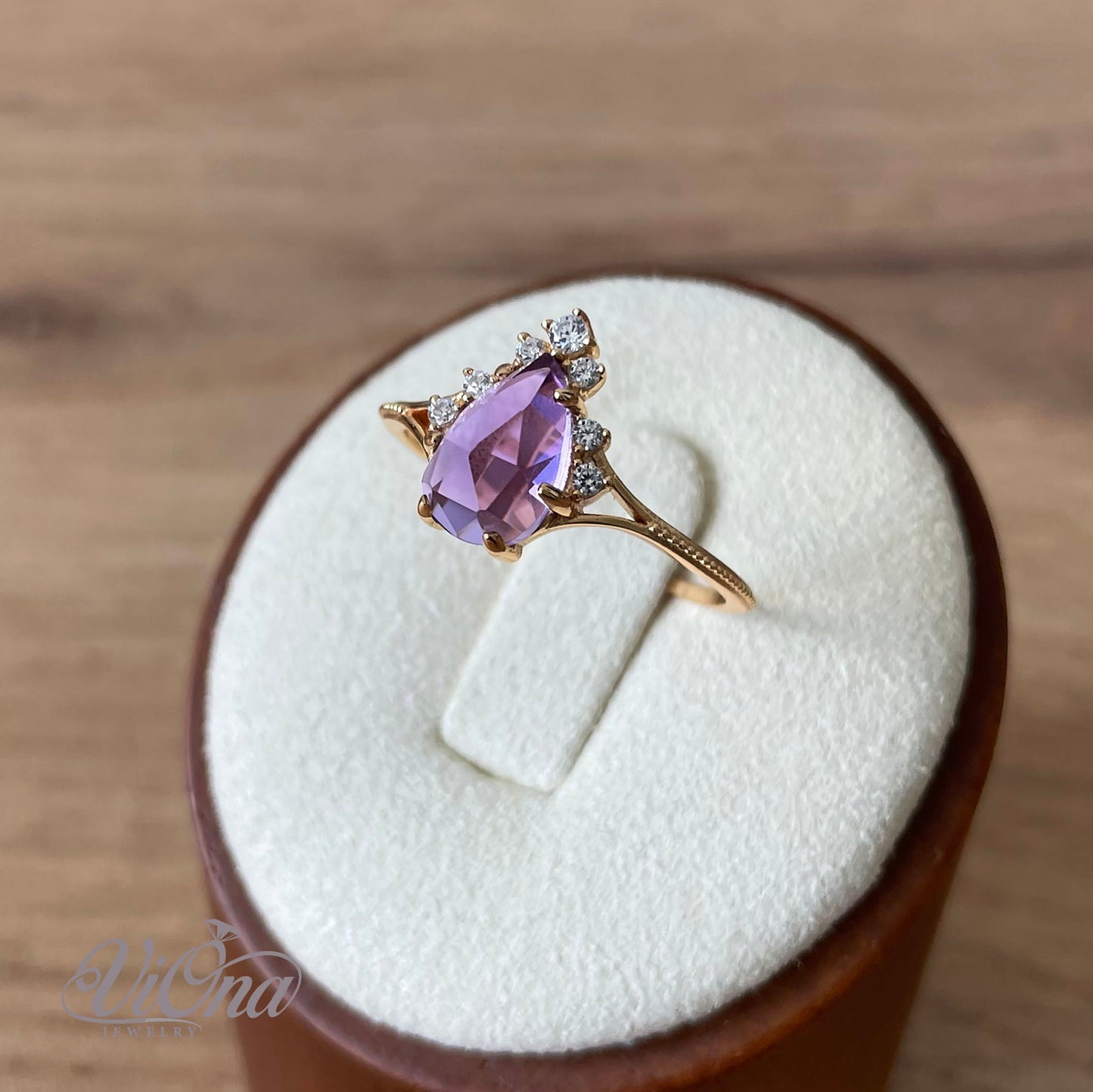 Amethyst Gemstone Ring – Gold-Plated 925 Silver | Viona