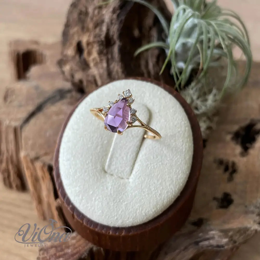 Amethyst Gemstone Ring – Gold-Plated 925 Silver | Viona