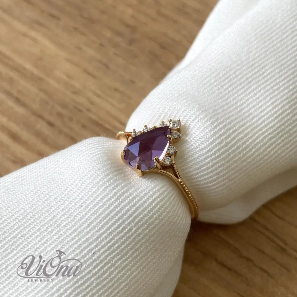 Amethyst Gemstone Ring – Gold-Plated 925 Silver | Viona