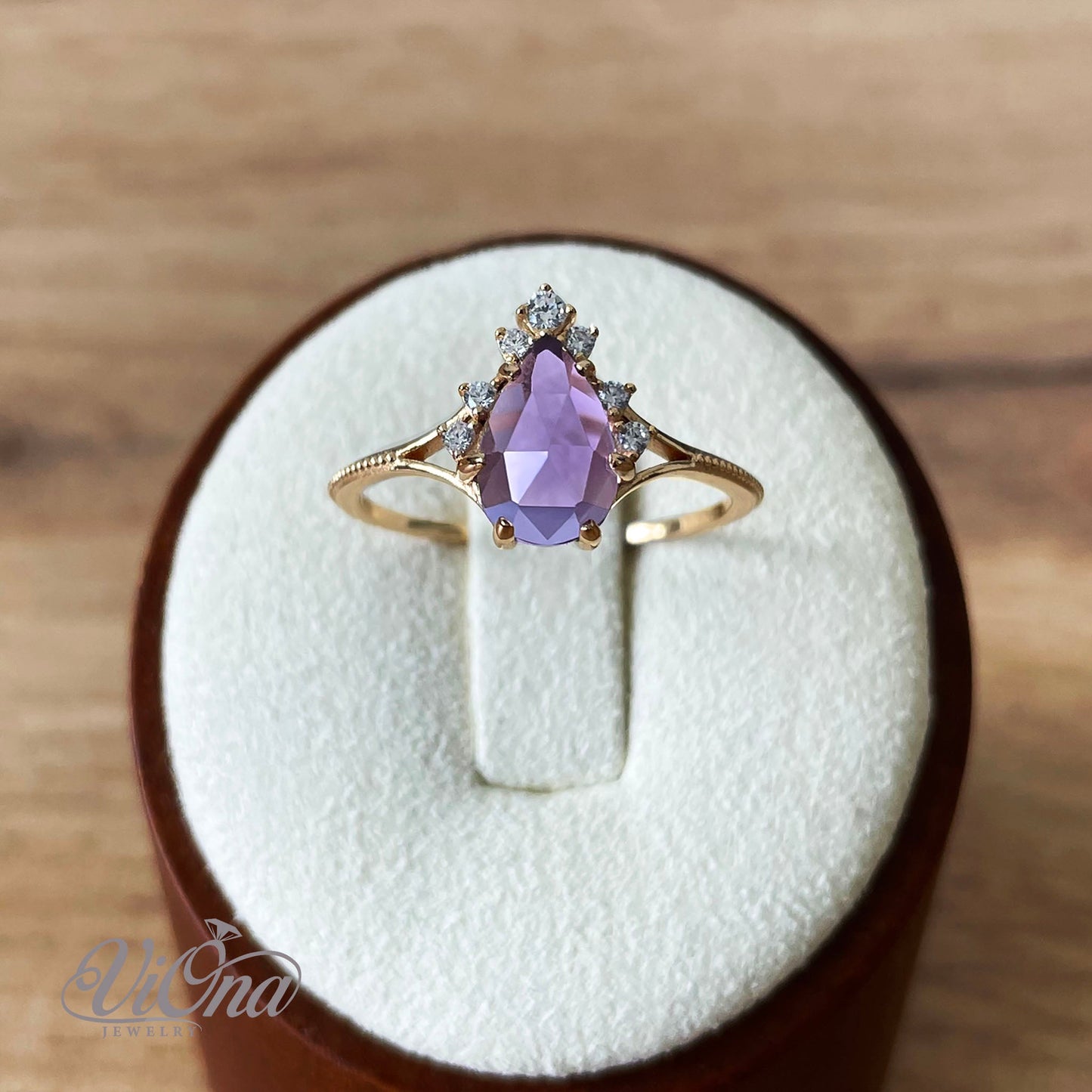 Amethyst Gemstone Ring – Gold-Plated 925 Silver | Viona