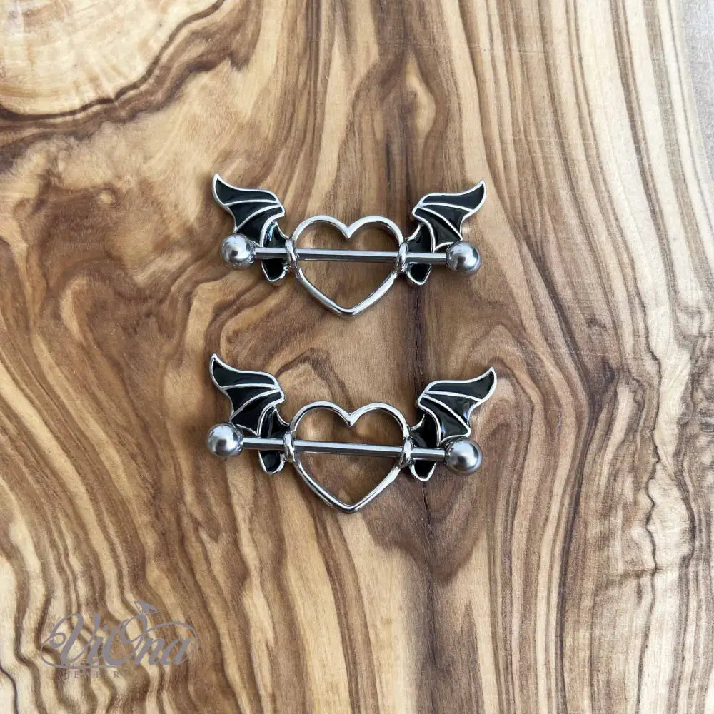 Black Gothic Heart Nipple Piercing – 14G Bat Wings | Viona