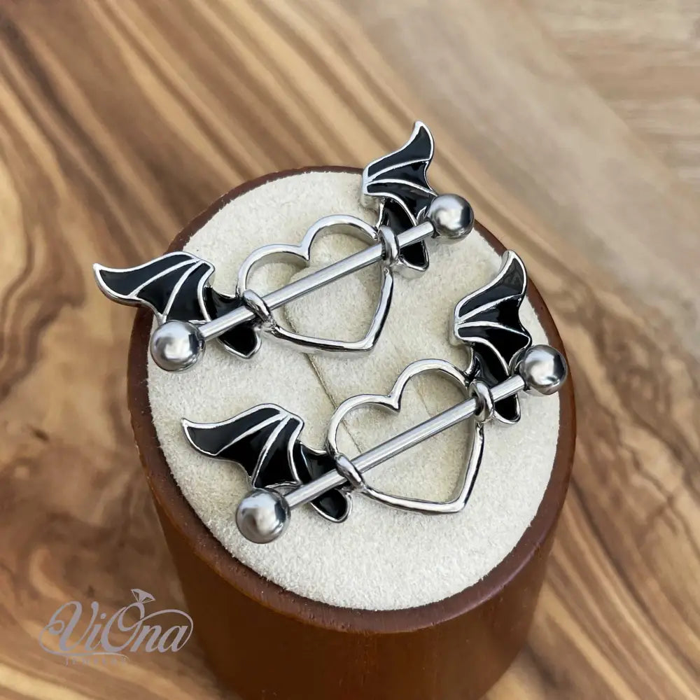 Black Gothic Heart Nipple Piercing – 14G Bat Wings | Viona