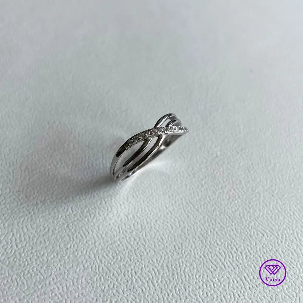 Elegant 925 infinity Sterling silver ring with round cut CZ, 925 Stamped