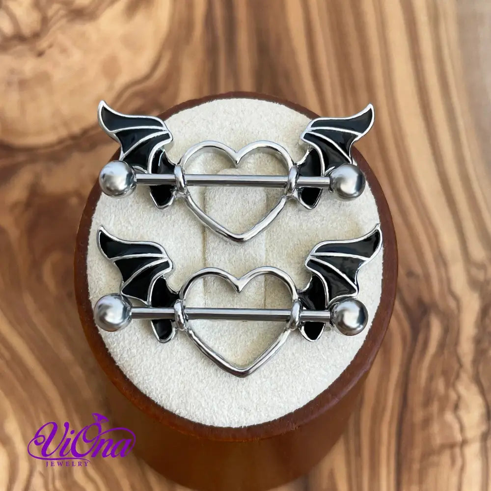 Exquisite 14 G Black Gothic Heart Nipple Piercing with Bat-Like Wings - Premium Craftsmanship in 316L Surgical Steel