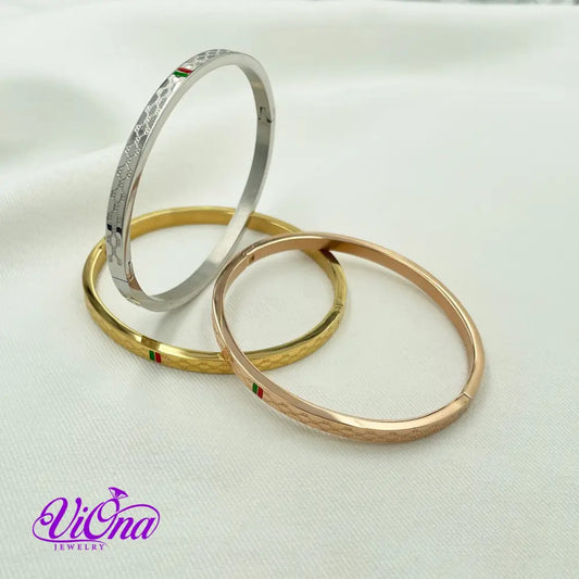 Luxury Minimalist Bracelets in Gold, Silver and Rose-gold color with Honeycomb Engravings