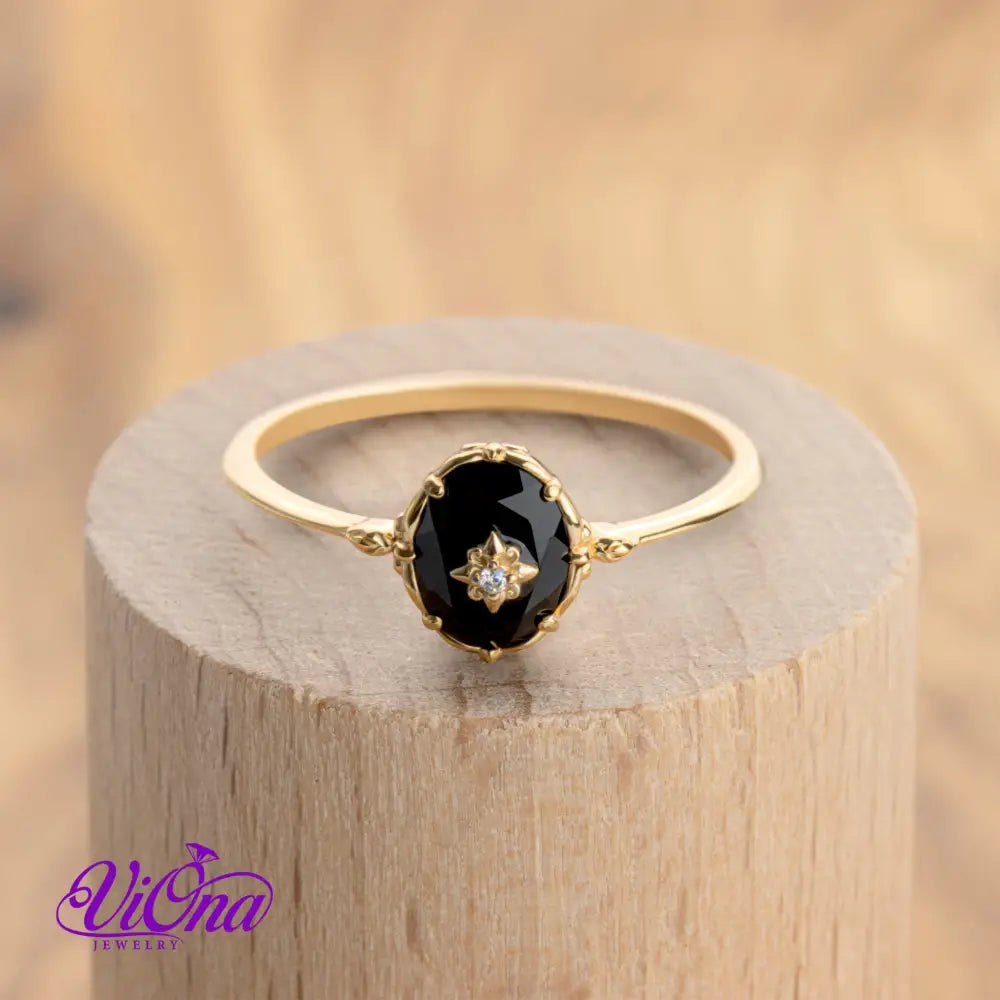 Onyx Celestial Noir: Gold-Plated 925 Sterling Silver Ring with Star Accent for Root Chakra Harmony