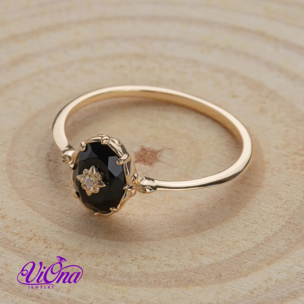 Onyx Celestial Noir: Gold-Plated 925 Sterling Silver Ring with Star Accent for Root Chakra Harmony